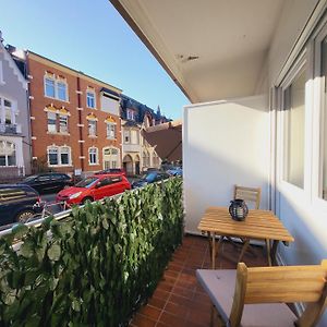 Zentrales Apartment Mit Balkon Und Parkplatz